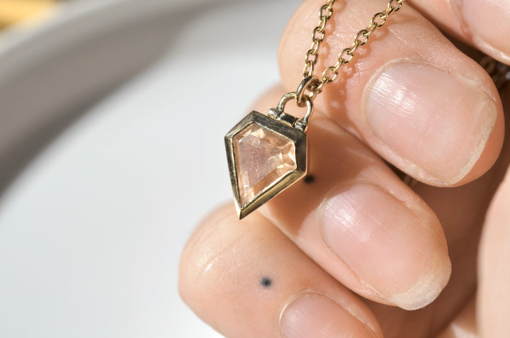 Oregon Sunstone Necklace with Kinetic Hinge
