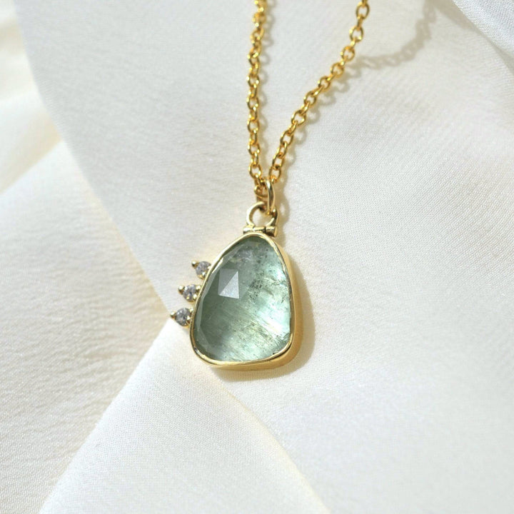 Green Beryl Halo Necklace with Kinetic Hinge