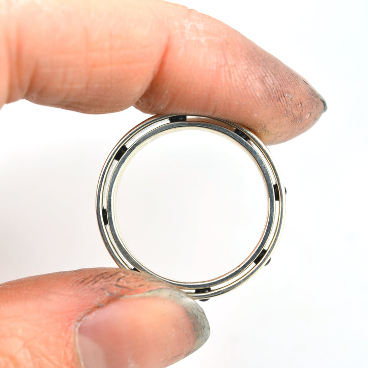 Gem Bearing Spinner Ring