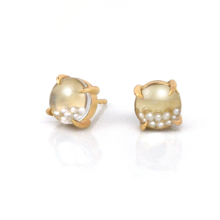 Pearl Shaker Studs