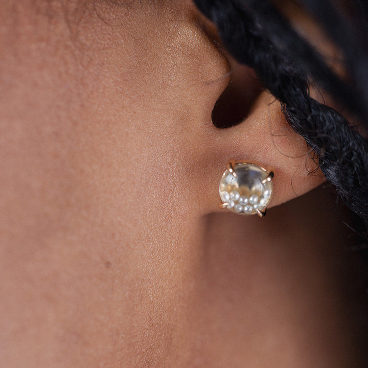 Pearl Shaker Studs